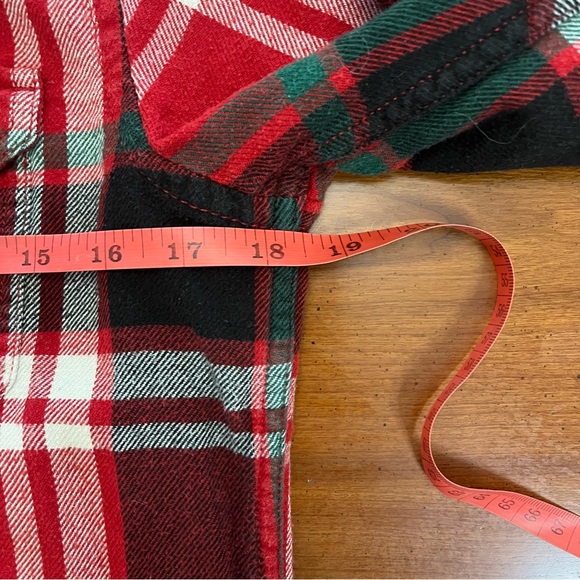 🌲 American Eagle Red Plaid Flannel Shirt Men’s XS Athletic Fit Cotton - Picture 9 of 11